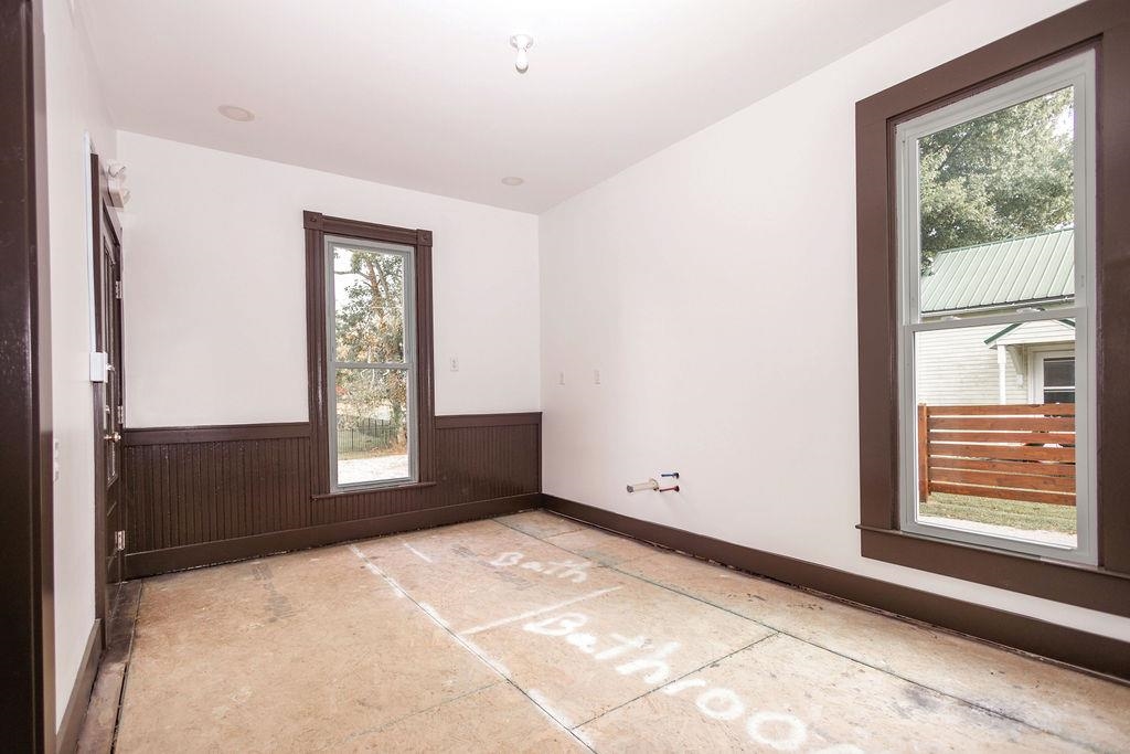 Cave City, Kentucky 42127, United States, ,Residential,Active,79904