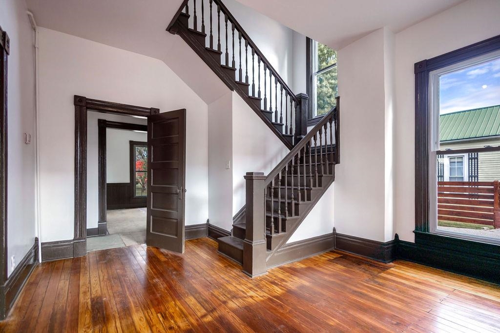 Cave City, Kentucky 42127, United States, ,Residential,Active,79904