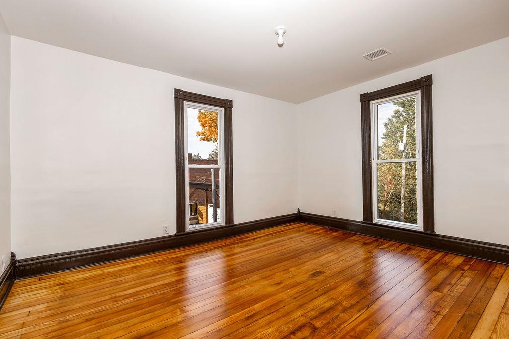 Cave City, Kentucky 42127, United States, ,Residential,Active,79904