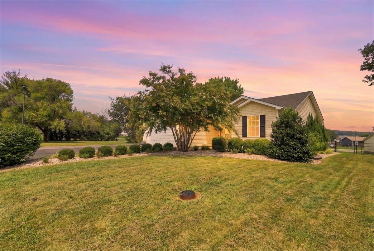 1482 Moorman Lane