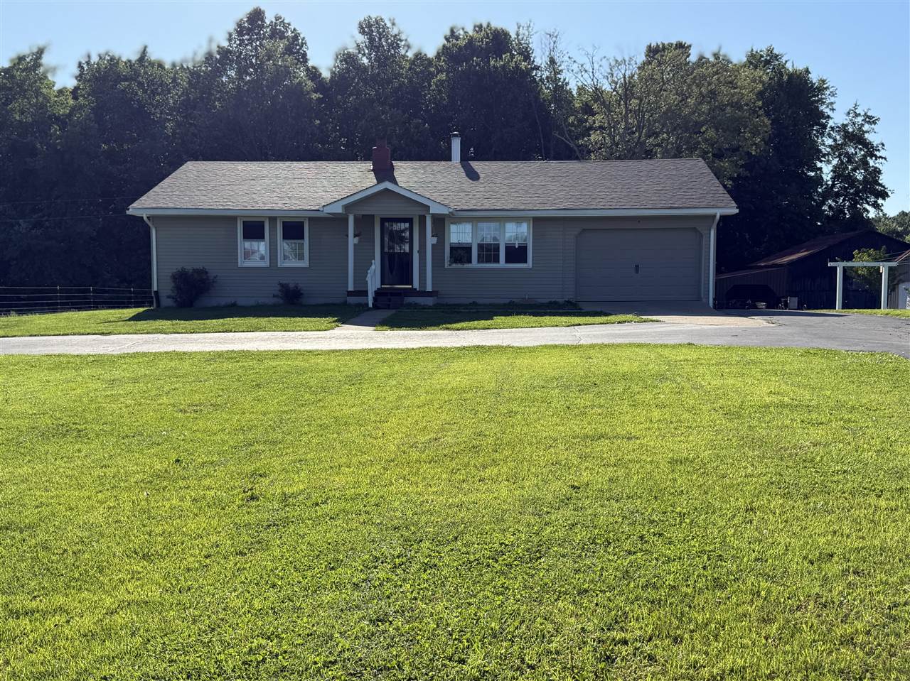 Photo 1 of 89 — 10219 Caneyville Road, Morgantown, KY 42261