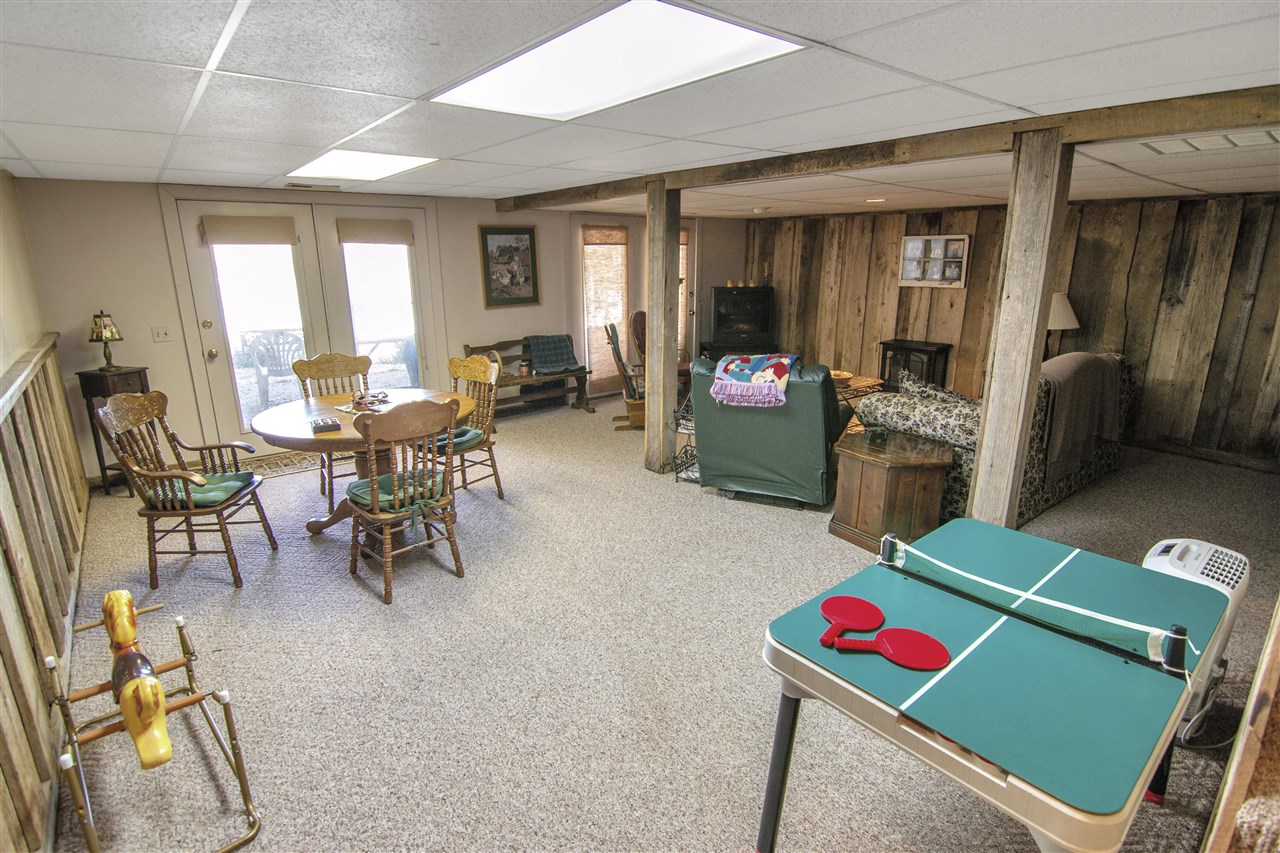 Glasgow, Kentucky 42141, United States, 4 Bedrooms Bedrooms, ,2 BathroomsBathrooms,Residential,Active,81295