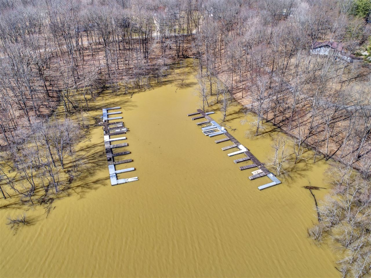 Glasgow, Kentucky 42141, United States, 4 Bedrooms Bedrooms, ,2 BathroomsBathrooms,Residential,Active,81295