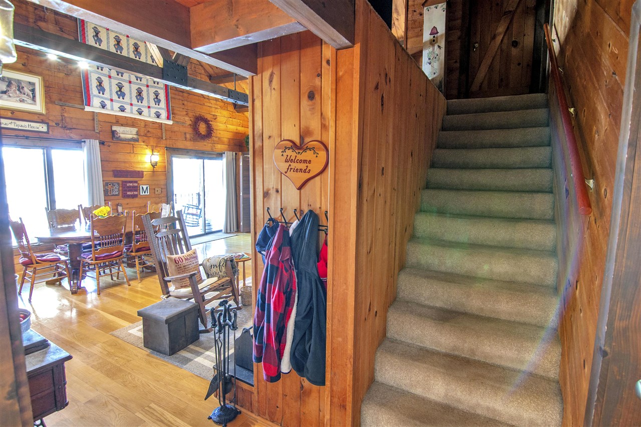 Glasgow, Kentucky 42141, United States, 4 Bedrooms Bedrooms, ,2 BathroomsBathrooms,Residential,Active,81295