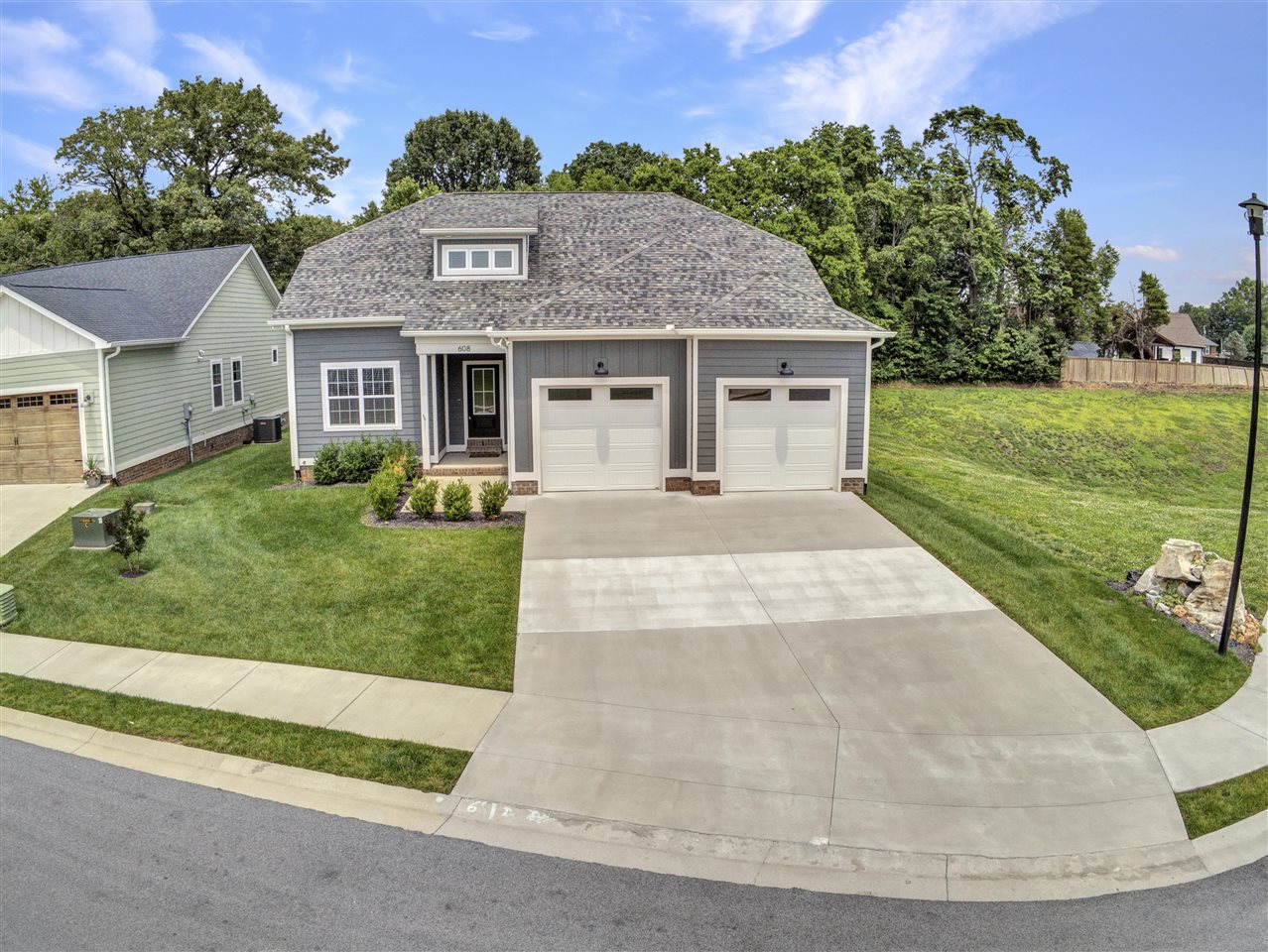 Bowling Green, Kentucky 42103, United States, 5 Bedrooms Bedrooms, ,4 BathroomsBathrooms,Residential,Active,152387