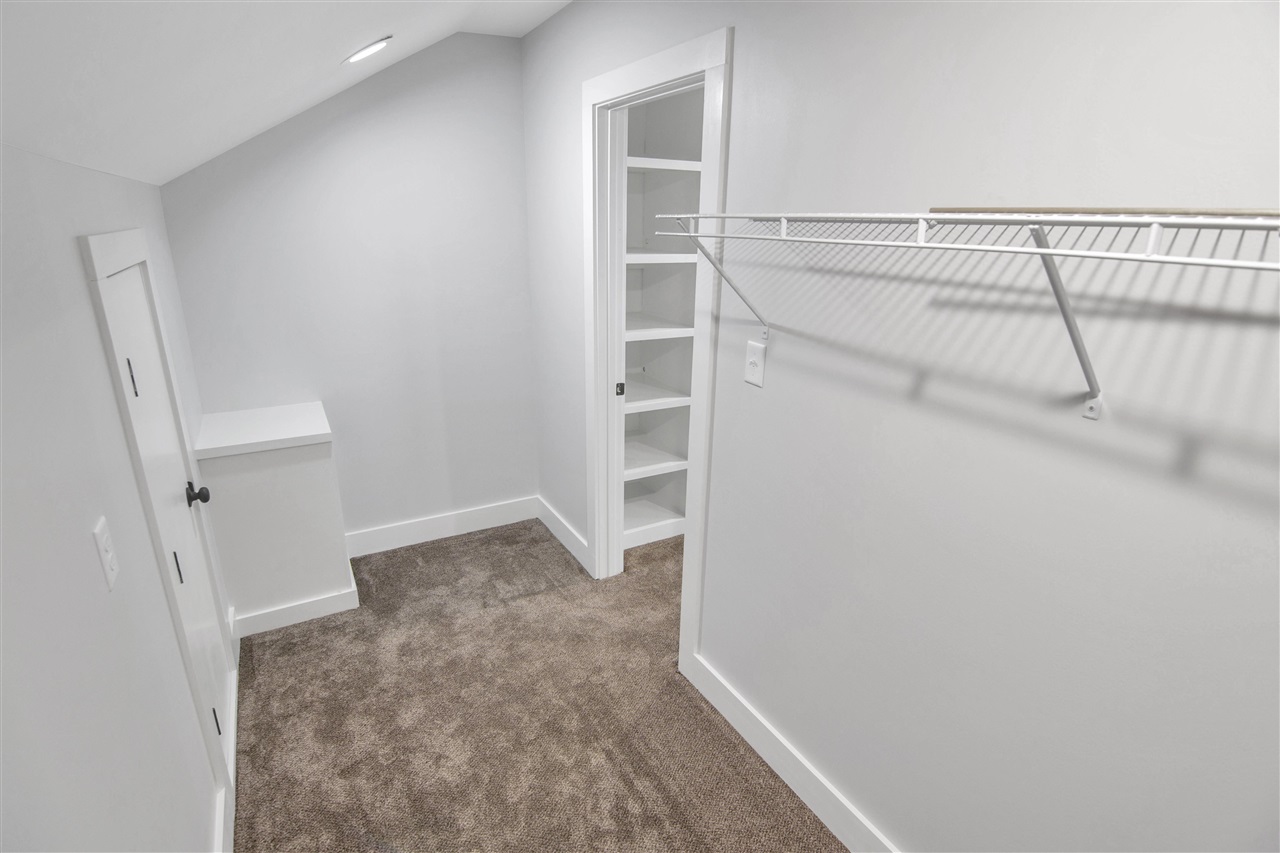 Bowling Green, Kentucky 42103, United States, 5 Bedrooms Bedrooms, ,4 BathroomsBathrooms,Residential,Active,152387