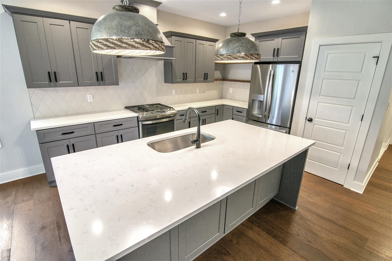 Bowling Green, Kentucky 42103, United States, 5 Bedrooms Bedrooms, ,4 BathroomsBathrooms,Residential,Active,152387