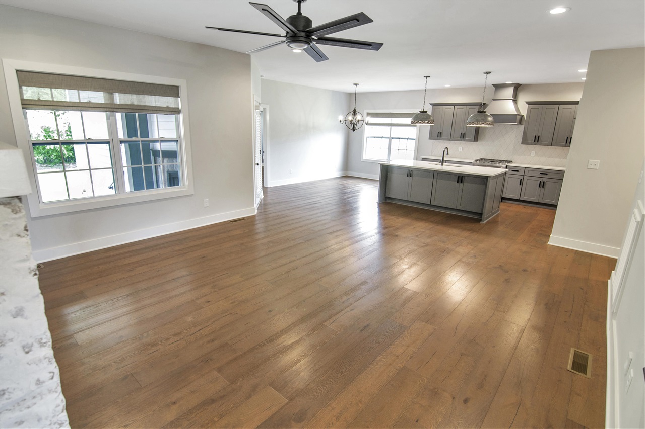 Bowling Green, Kentucky 42103, United States, 5 Bedrooms Bedrooms, ,4 BathroomsBathrooms,Residential,Active,152387