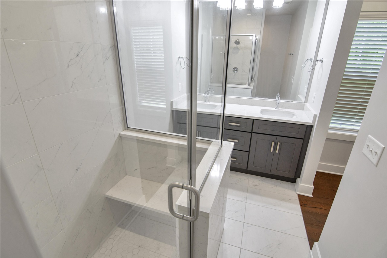 Bowling Green, Kentucky 42103, United States, 5 Bedrooms Bedrooms, ,4 BathroomsBathrooms,Residential,Active,152387