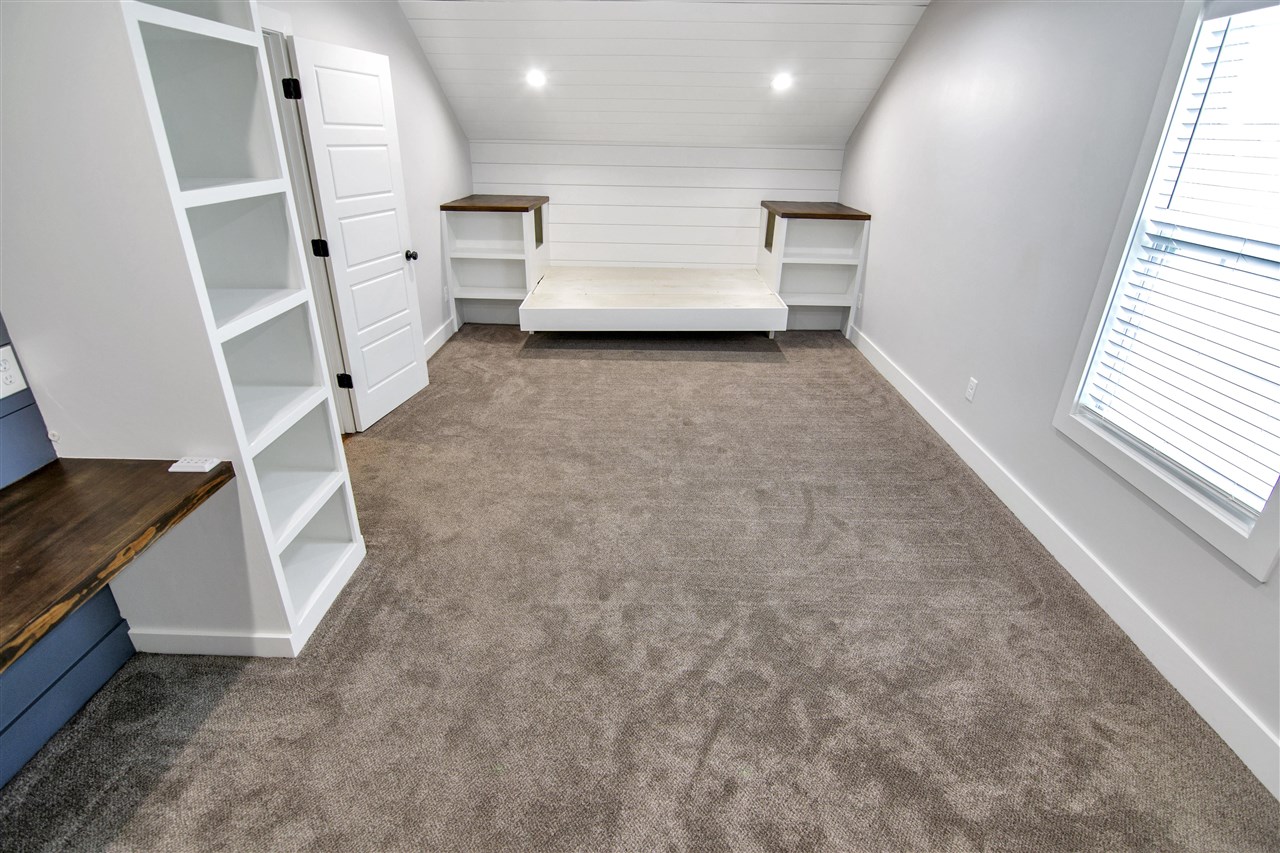 Bowling Green, Kentucky 42103, United States, 5 Bedrooms Bedrooms, ,4 BathroomsBathrooms,Residential,Active,152387