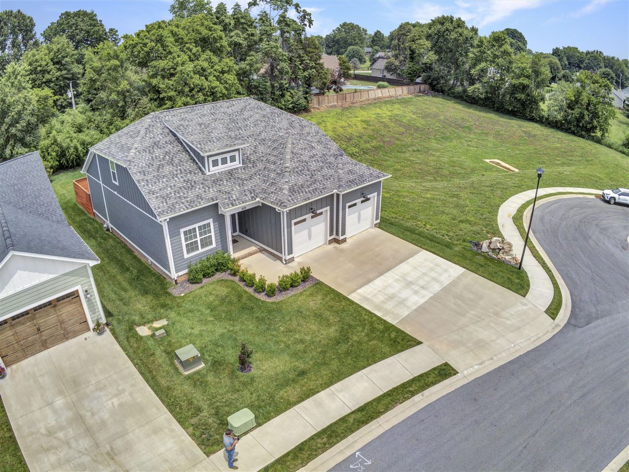 Bowling Green, Kentucky 42103, United States, 5 Bedrooms Bedrooms, ,4 BathroomsBathrooms,Residential,Active,152387