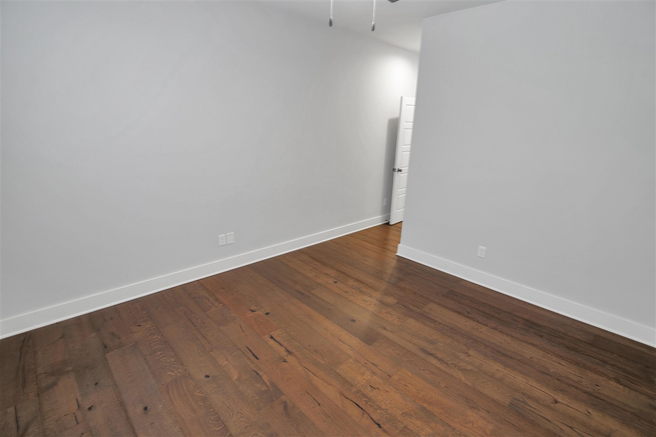 Bowling Green, Kentucky 42103, United States, 5 Bedrooms Bedrooms, ,4 BathroomsBathrooms,Residential,Active,152387