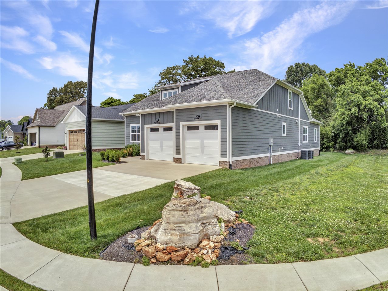 Bowling Green, Kentucky 42103, United States, 5 Bedrooms Bedrooms, ,4 BathroomsBathrooms,Residential,Active,152387