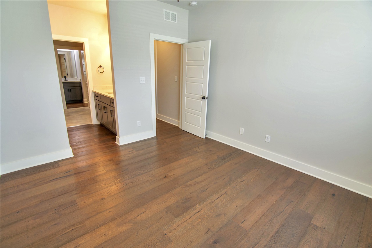 Bowling Green, Kentucky 42103, United States, 5 Bedrooms Bedrooms, ,4 BathroomsBathrooms,Residential,Active,152387