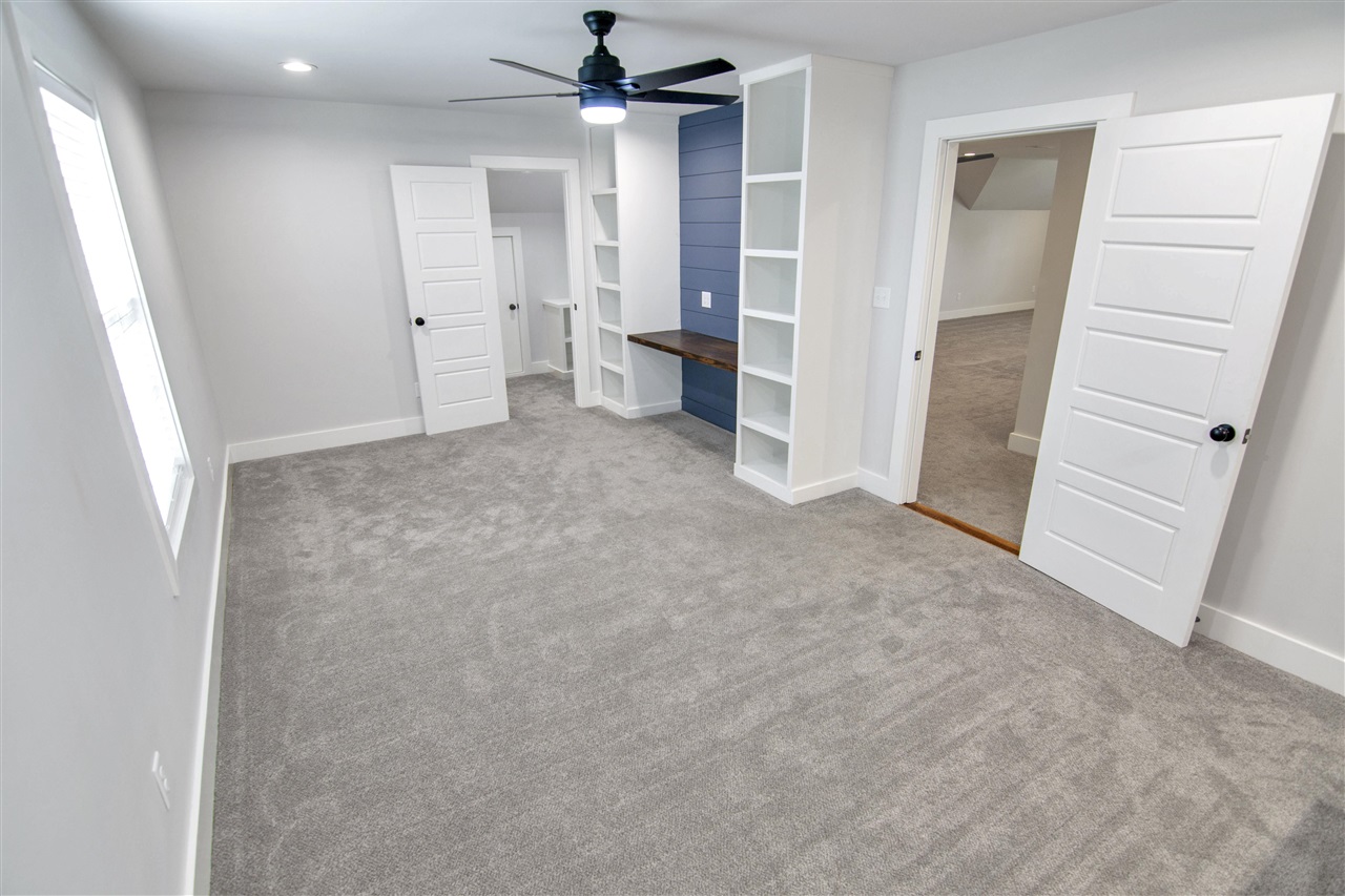 Bowling Green, Kentucky 42103, United States, 5 Bedrooms Bedrooms, ,4 BathroomsBathrooms,Residential,Active,152387