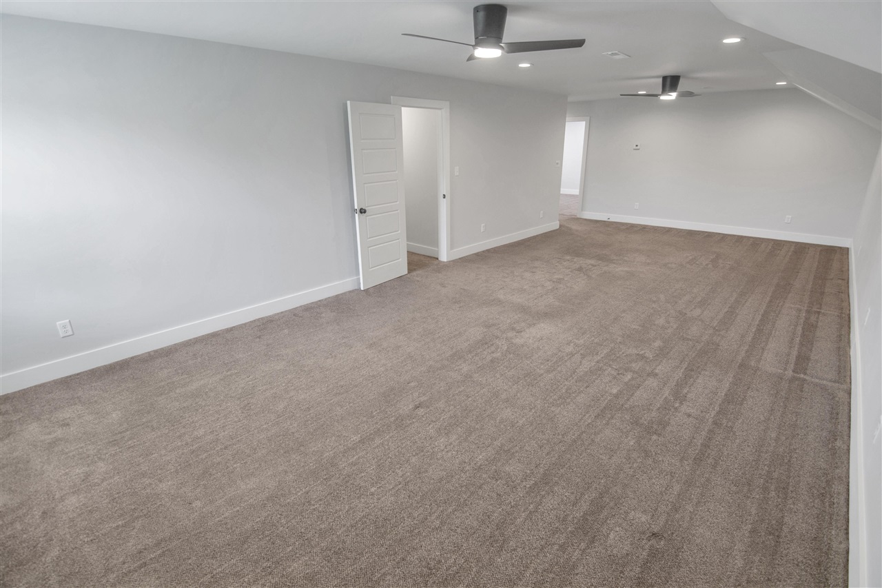 Bowling Green, Kentucky 42103, United States, 5 Bedrooms Bedrooms, ,4 BathroomsBathrooms,Residential,Active,152387