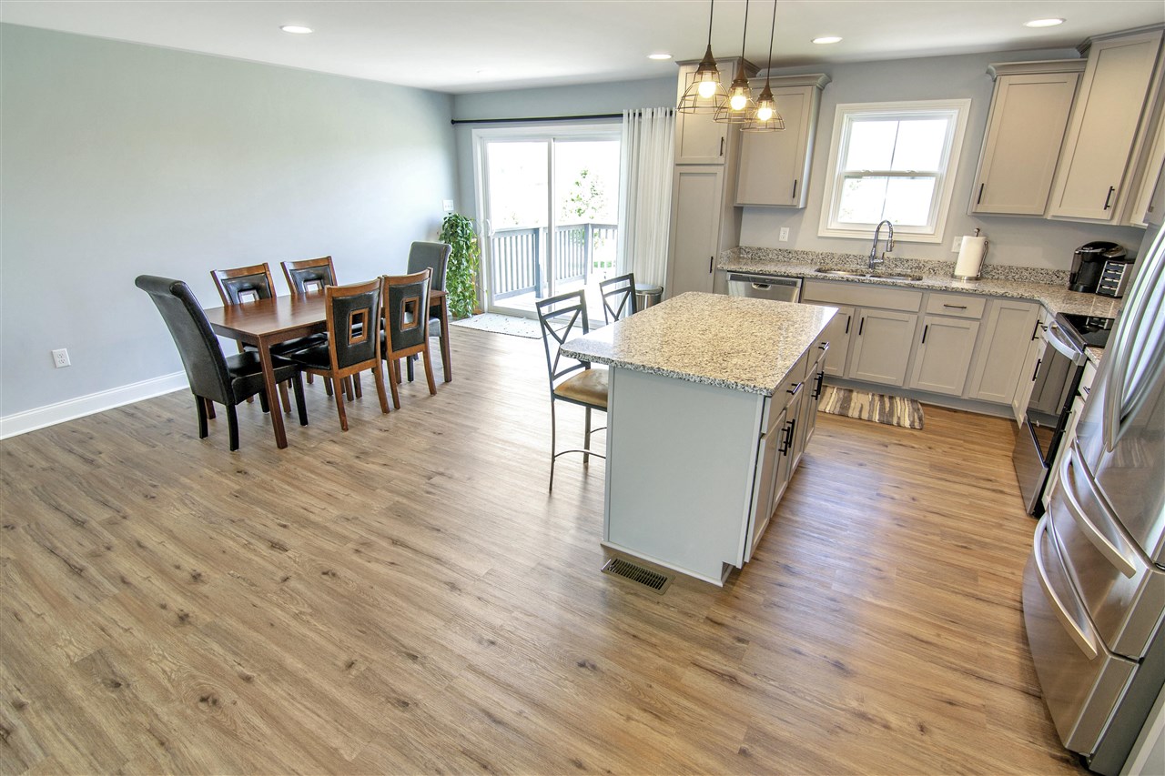 Bowling Green, Kentucky 42101, United States, 3 Bedrooms Bedrooms, ,2 BathroomsBathrooms,Residential,Active,105752