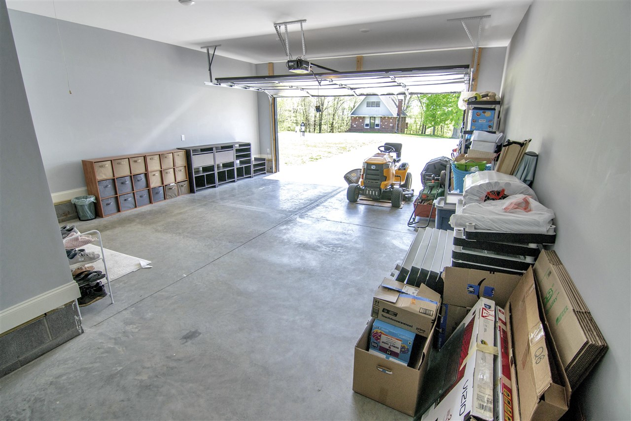 Bowling Green, Kentucky 42101, United States, 3 Bedrooms Bedrooms, ,2 BathroomsBathrooms,Residential,Active,105752