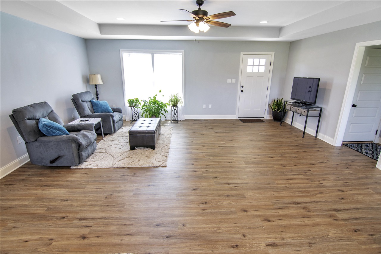 Bowling Green, Kentucky 42101, United States, 3 Bedrooms Bedrooms, ,2 BathroomsBathrooms,Residential,Active,105752