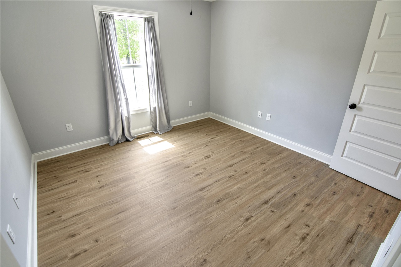 Bowling Green, Kentucky 42101, United States, 3 Bedrooms Bedrooms, ,2 BathroomsBathrooms,Residential,Active,105752