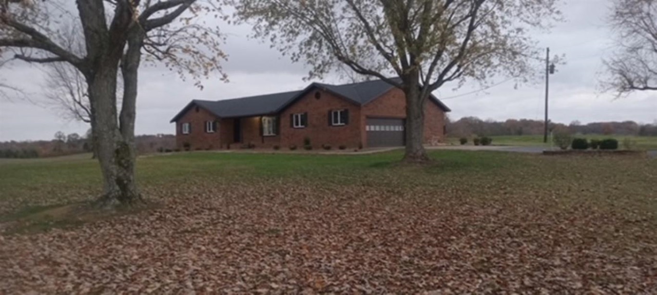 Photo 1 of 28 — 4499 Greenville Hopkinsville Road, White Plains, KY 42464