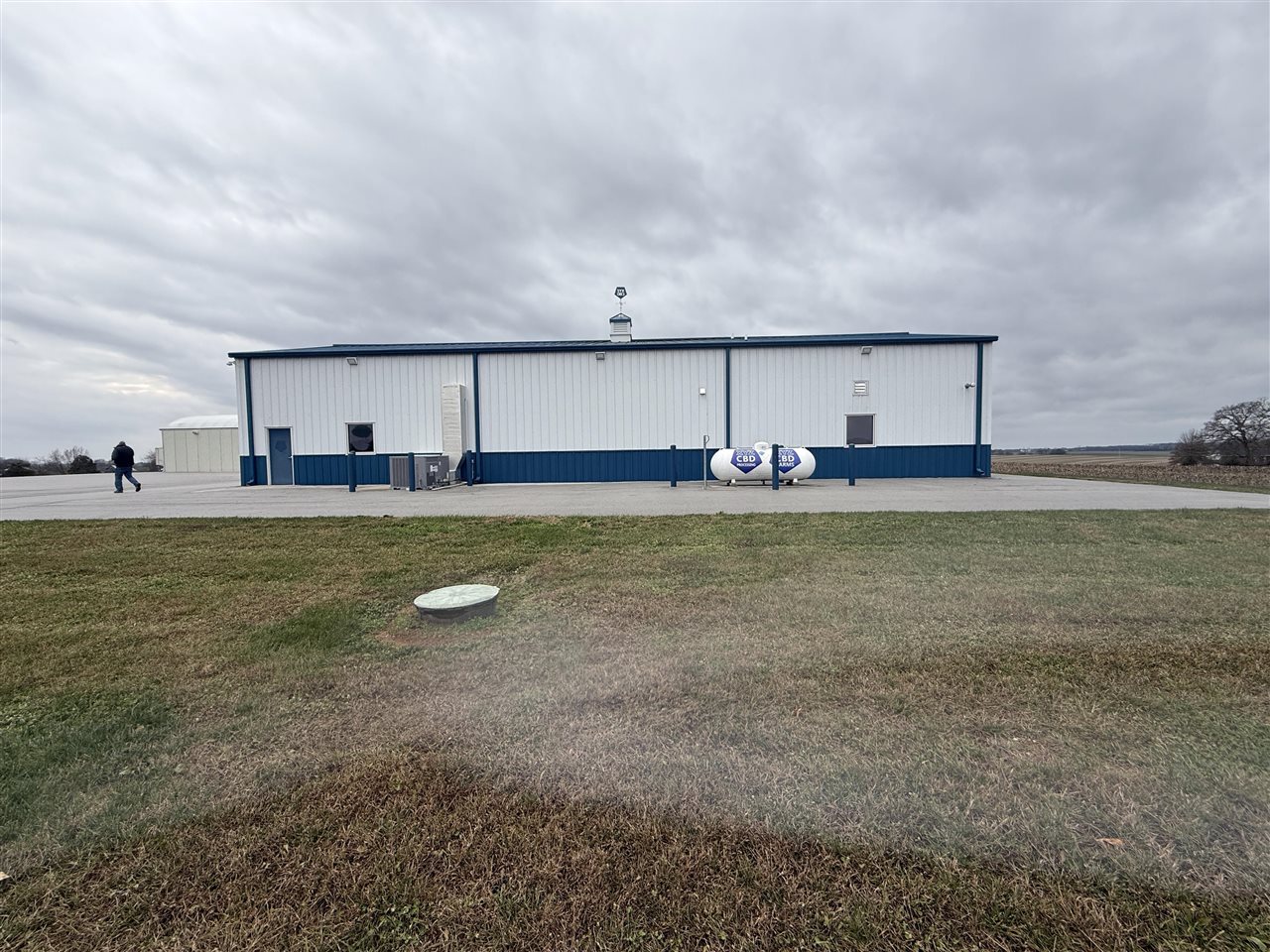 Photo 1 of 38 — 4395 Witt Road, Franklin, KY 42134