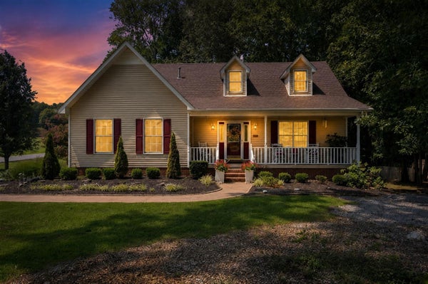 4207 CEMETERY RD, SCOTTSVILLE, KY 42164 - Image 8d891d529cf1a6cd2c010b88d57e0e7d/2208301721