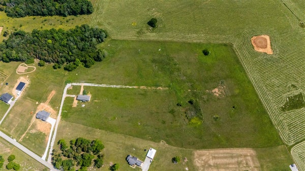 HUNTERS CIR, RUSSELLVILLE, KY 42276 - Image 8d8bd887b1edccbac354cd307cd0c0fb/2636736721