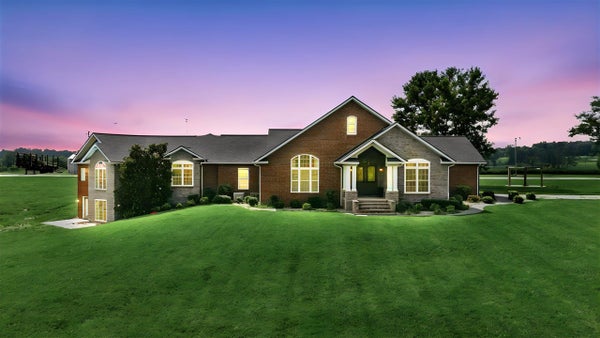 1059 GLOVER RD, GLASGOW, KY 42141 - Image 8f8eec2d8a55f282ef31f92117bdebf1/1938537292