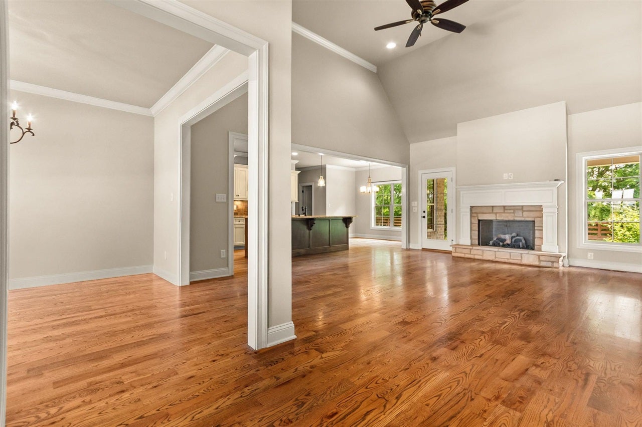 3292 Sunburst Drive