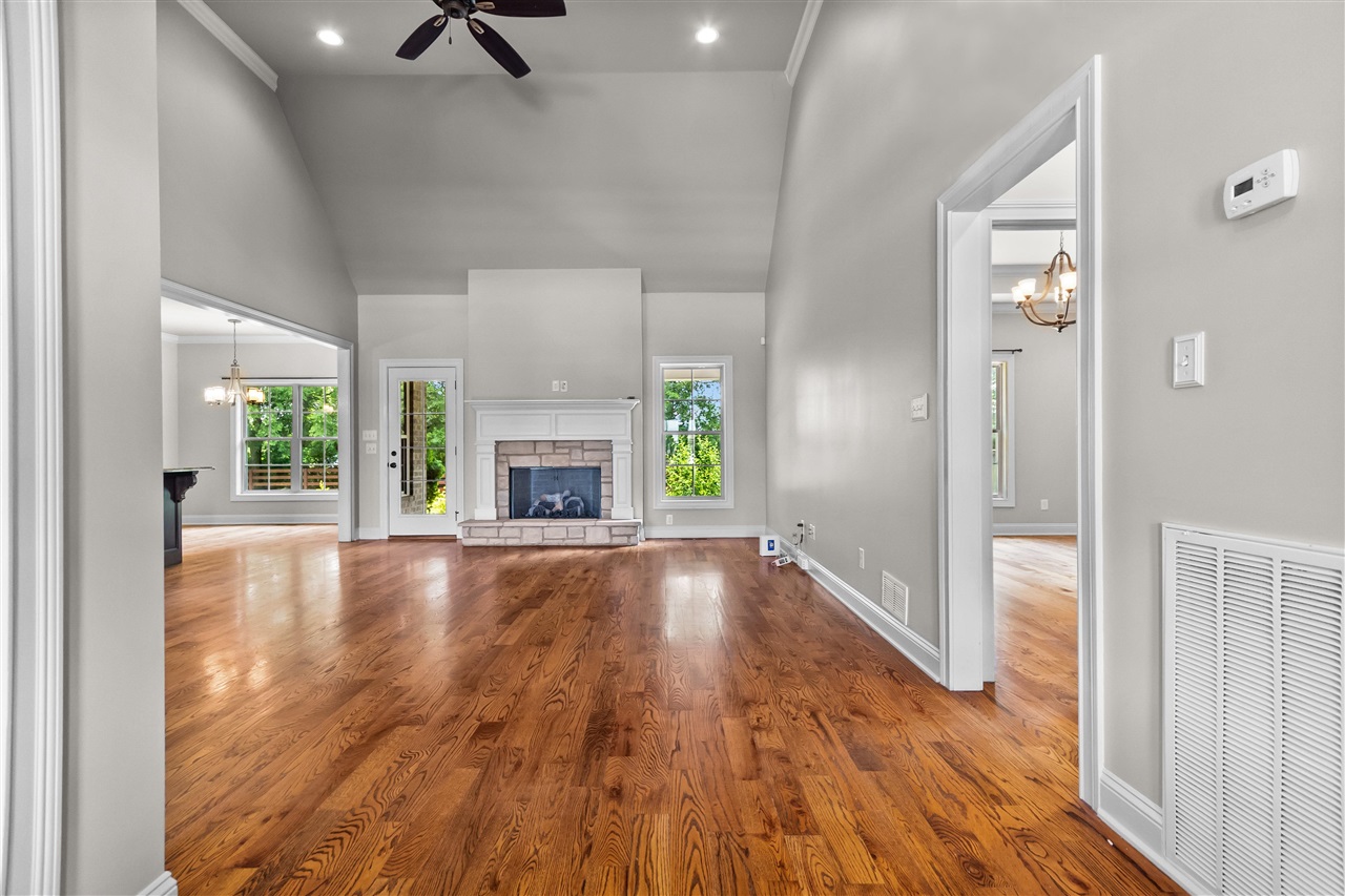 3292 Sunburst Drive