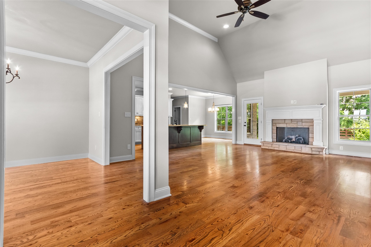 3292 Sunburst Drive