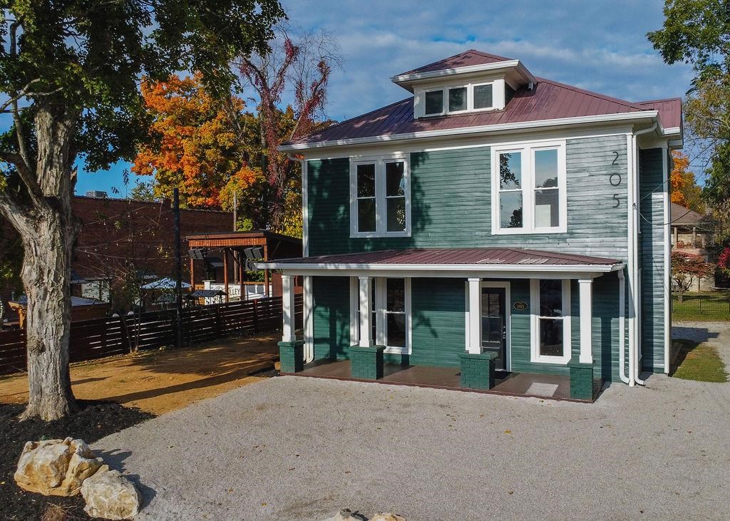 Cave City, Kentucky 42127, United States, ,Commercial,Active,79905