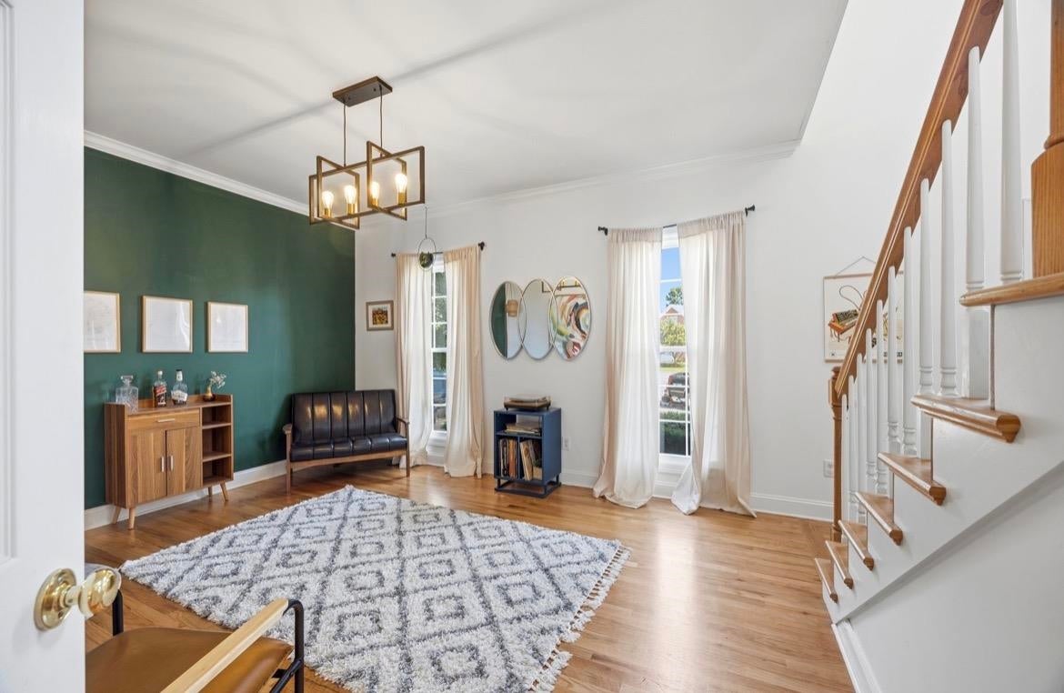 1807 Blackstone Court