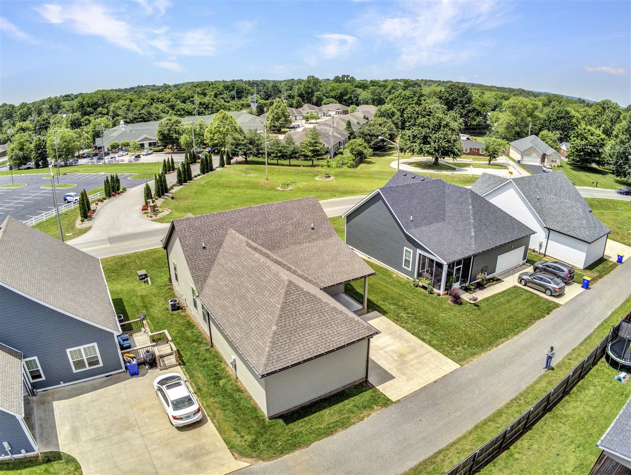 Bowling Green, Kentucky 42104, United States, 3 Bedrooms Bedrooms, ,2 BathroomsBathrooms,Residential,Active,135112