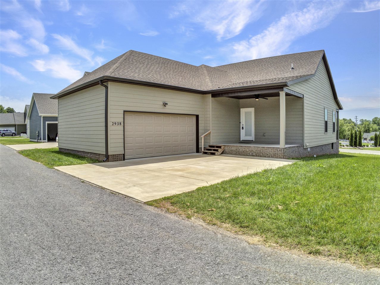 Bowling Green, Kentucky 42104, United States, 3 Bedrooms Bedrooms, ,2 BathroomsBathrooms,Residential,Active,135112