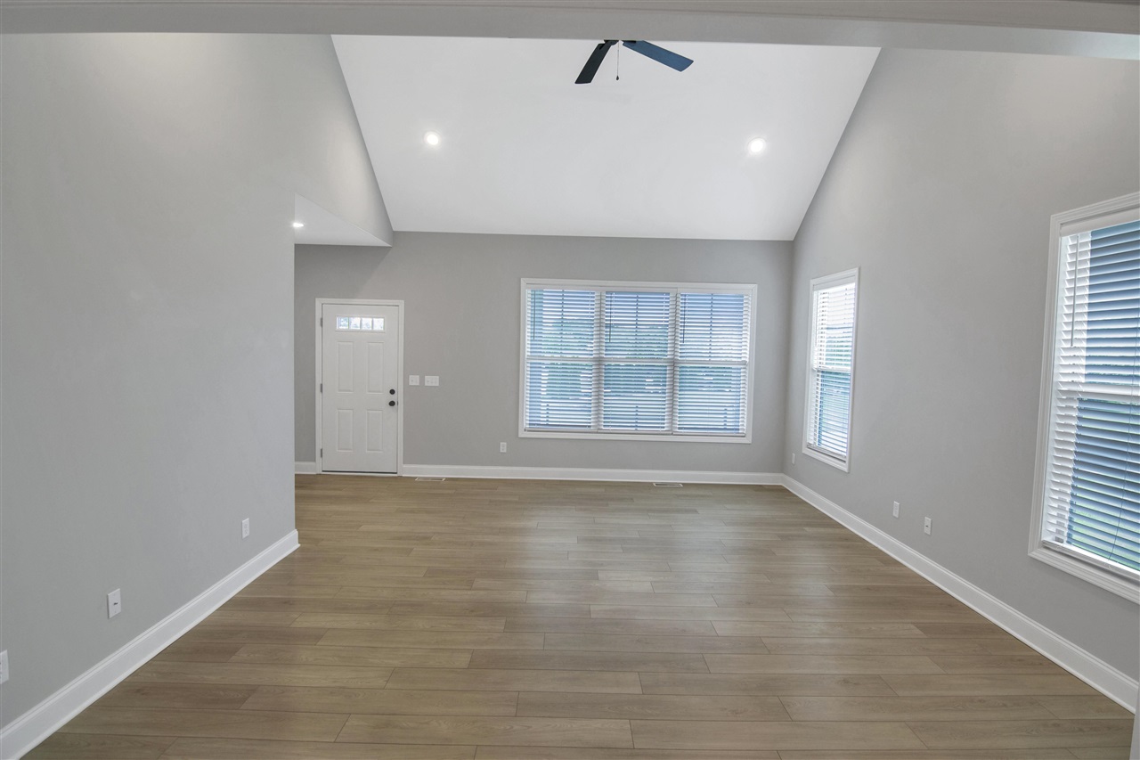 Bowling Green, Kentucky 42104, United States, 3 Bedrooms Bedrooms, ,2 BathroomsBathrooms,Residential,Active,135112