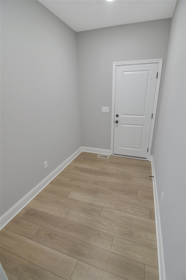 Bowling Green, Kentucky 42104, United States, 3 Bedrooms Bedrooms, ,2 BathroomsBathrooms,Residential,Active,135112