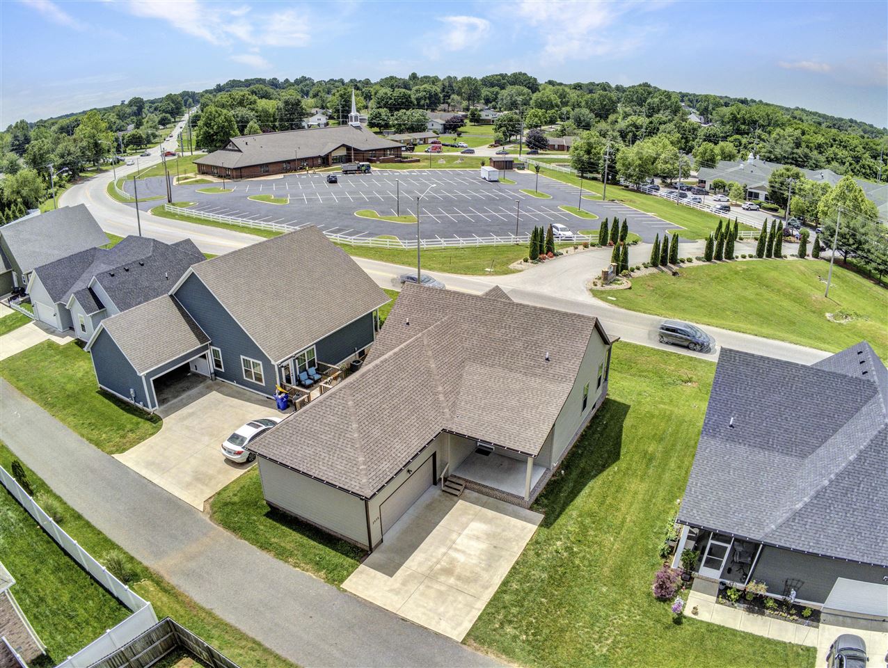 Bowling Green, Kentucky 42104, United States, 3 Bedrooms Bedrooms, ,2 BathroomsBathrooms,Residential,Active,135112