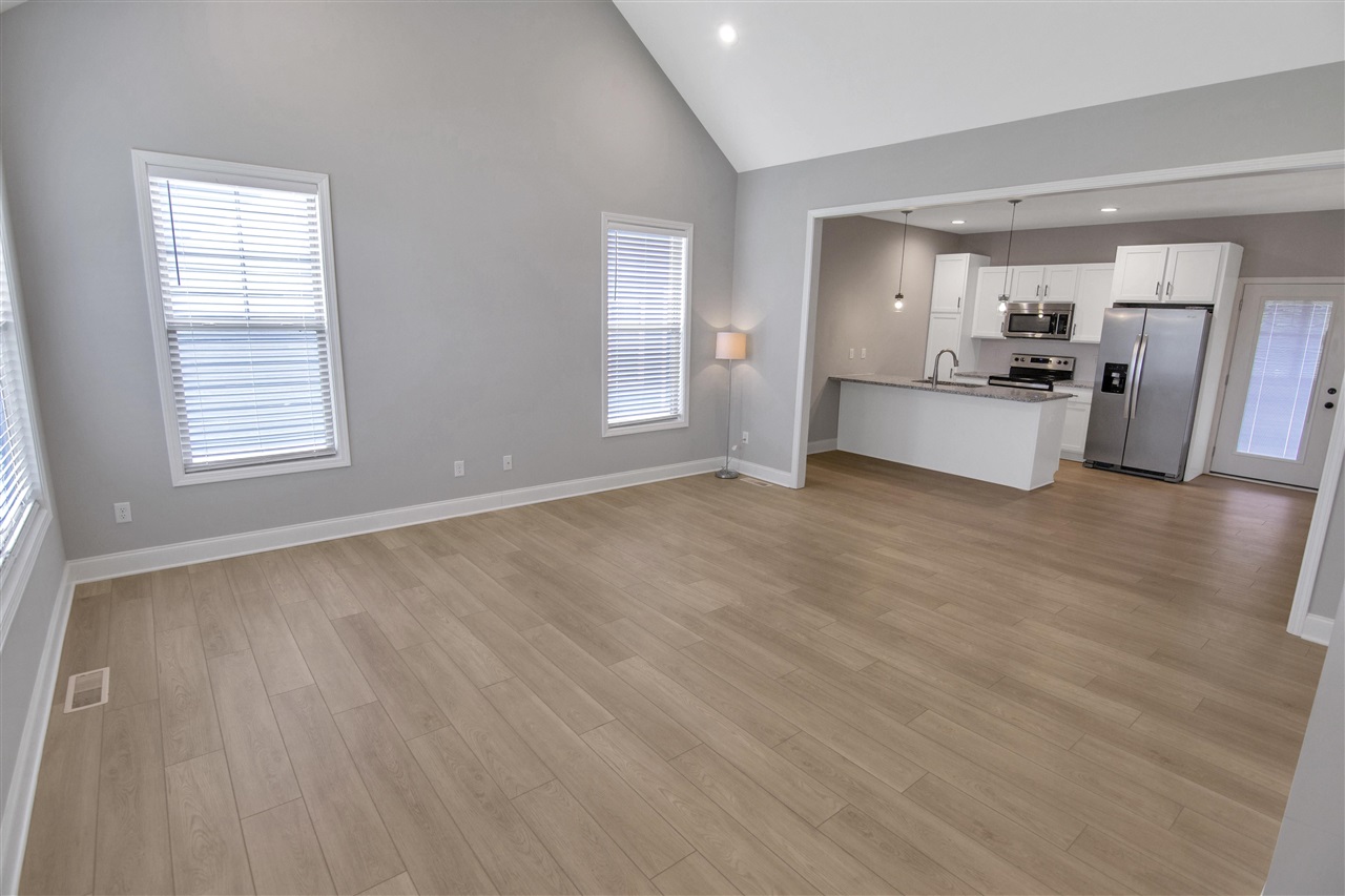 Bowling Green, Kentucky 42104, United States, 3 Bedrooms Bedrooms, ,2 BathroomsBathrooms,Residential,Active,135112