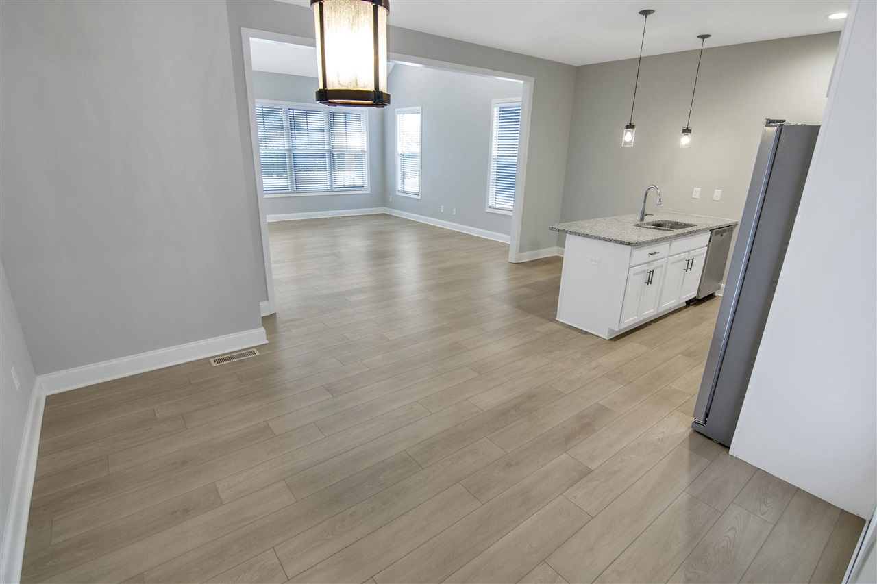 Bowling Green, Kentucky 42104, United States, 3 Bedrooms Bedrooms, ,2 BathroomsBathrooms,Residential,Active,135112