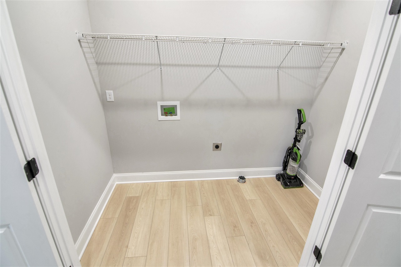 Bowling Green, Kentucky 42104, United States, 3 Bedrooms Bedrooms, ,2 BathroomsBathrooms,Residential,Active,135112