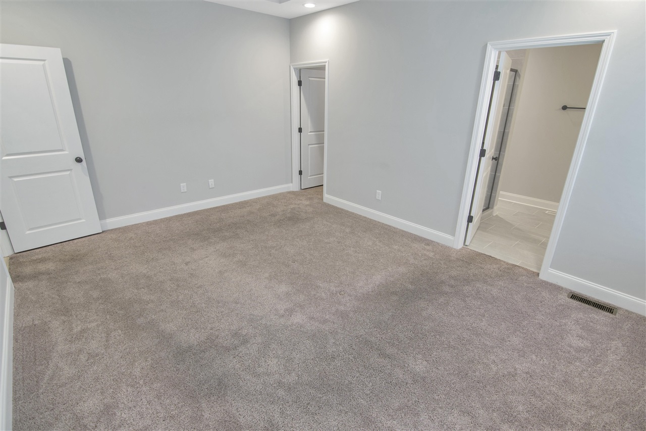 Bowling Green, Kentucky 42104, United States, 3 Bedrooms Bedrooms, ,2 BathroomsBathrooms,Residential,Active,135112