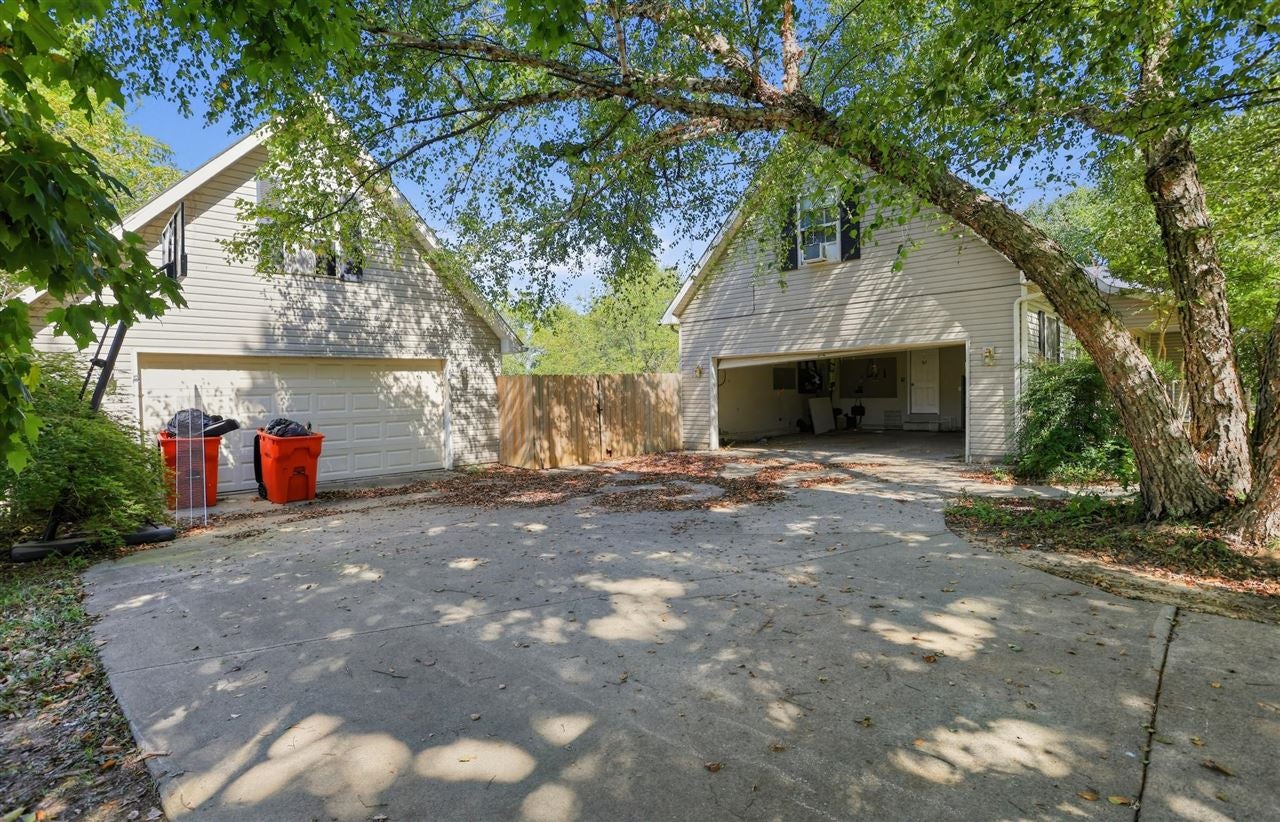 1017 Poplar Trace