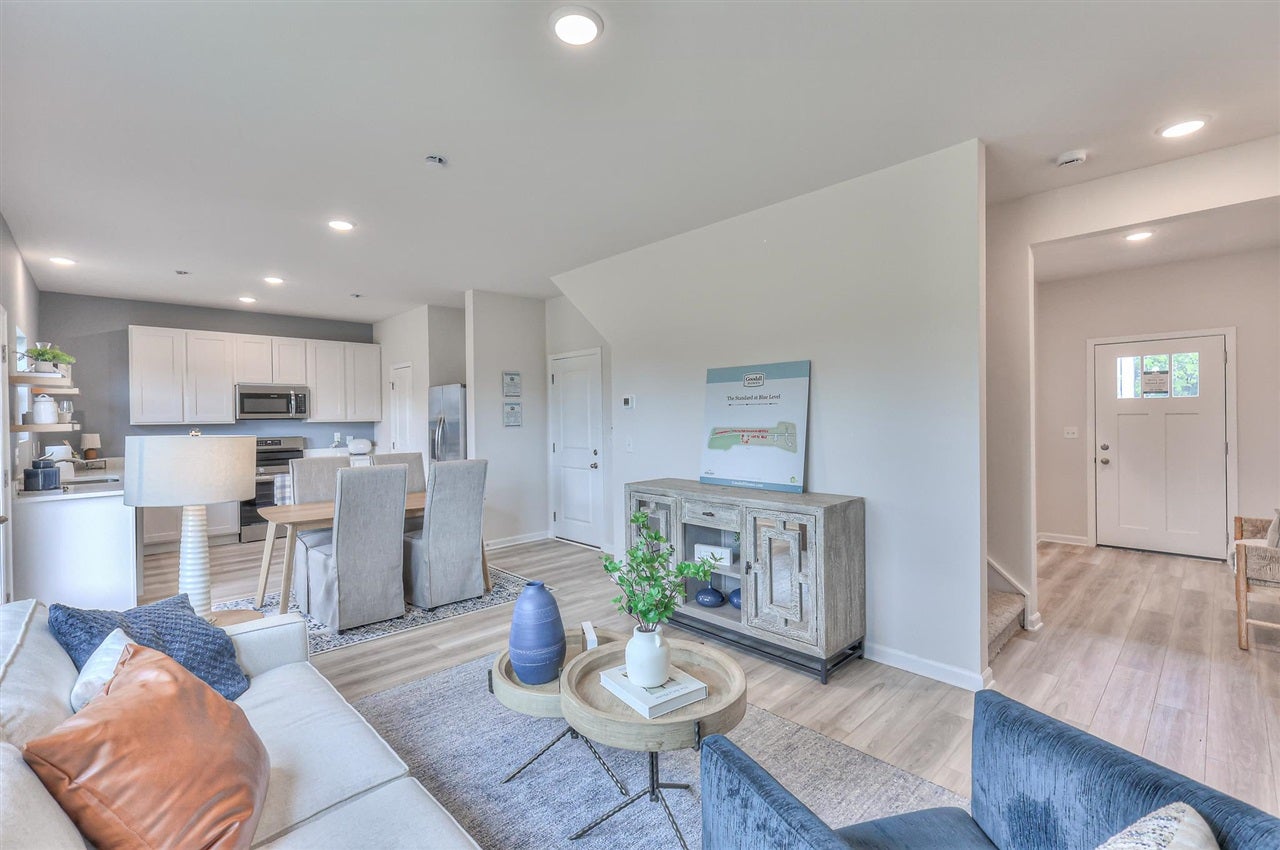 1020 Kennedy Lane - Photo 4