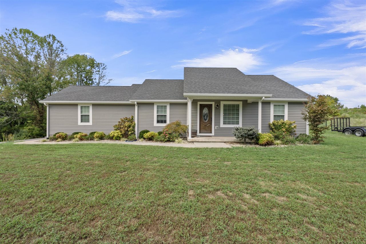 Photo 1 of 31 — 25 Pickett Road, Campbellsville, KY 42718