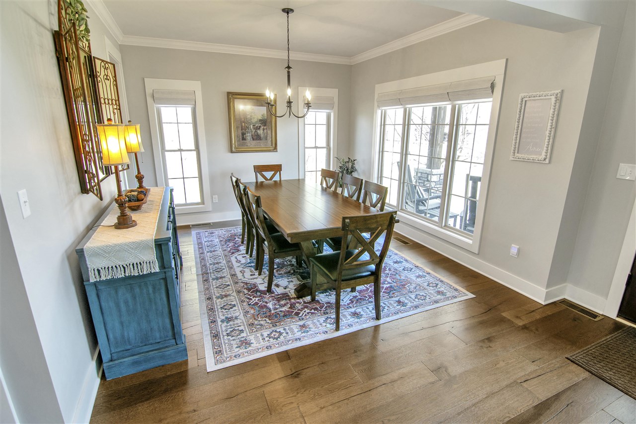 Alvaton, Kentucky 42122, United States, 4 Bedrooms Bedrooms, ,4 BathroomsBathrooms,Residential,Pending,81639