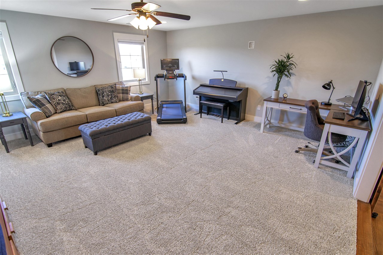 Alvaton, Kentucky 42122, United States, 4 Bedrooms Bedrooms, ,4 BathroomsBathrooms,Residential,Pending,81639