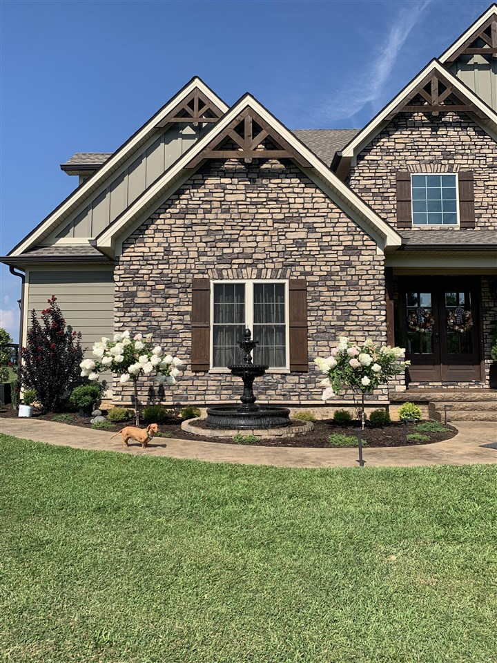 Alvaton, Kentucky 42122, United States, 4 Bedrooms Bedrooms, ,4 BathroomsBathrooms,Residential,Pending,81639