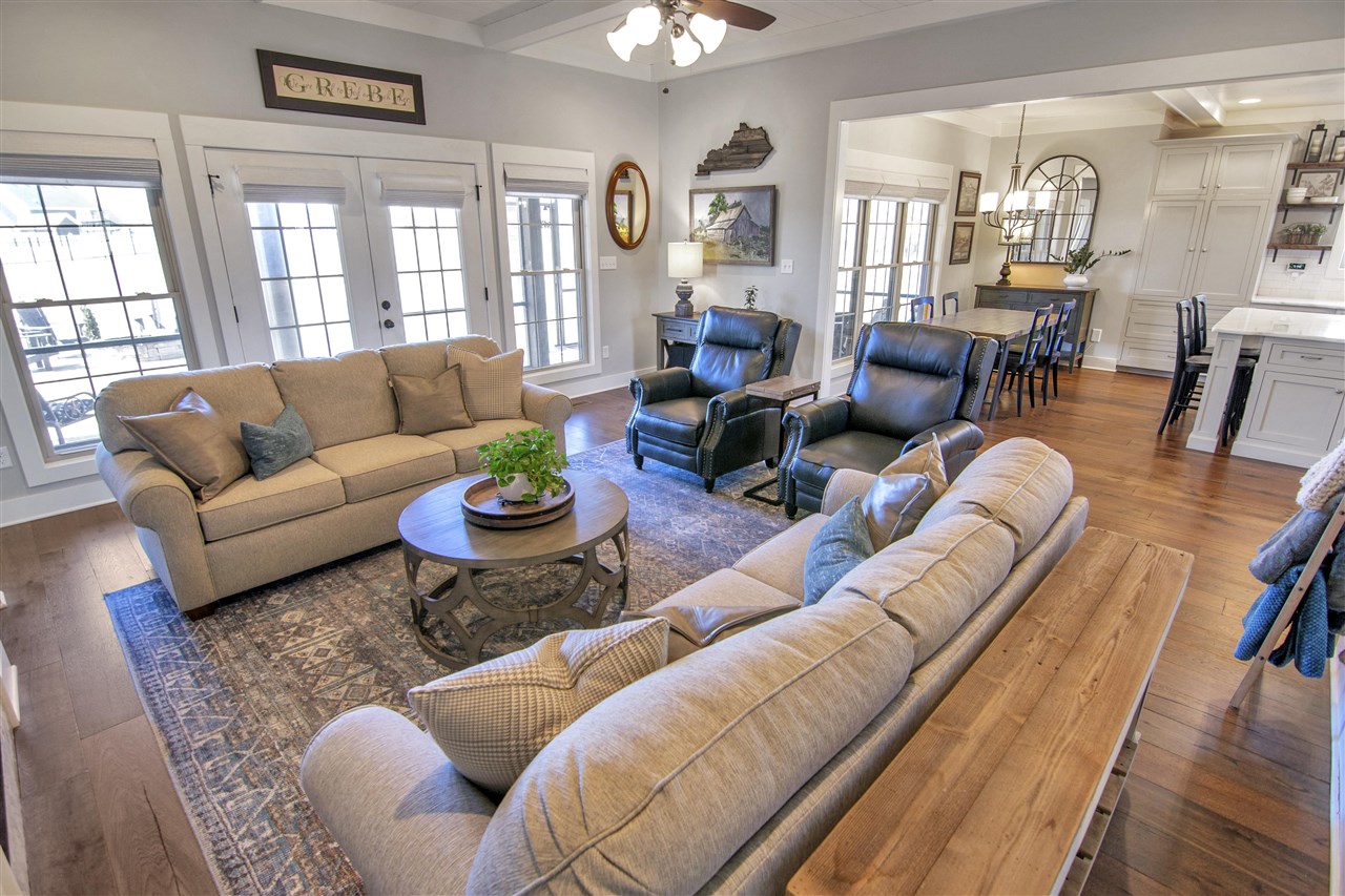 Alvaton, Kentucky 42122, United States, 4 Bedrooms Bedrooms, ,4 BathroomsBathrooms,Residential,Pending,81639